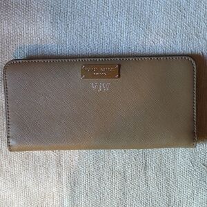 Henri Bendel Beige Wallet